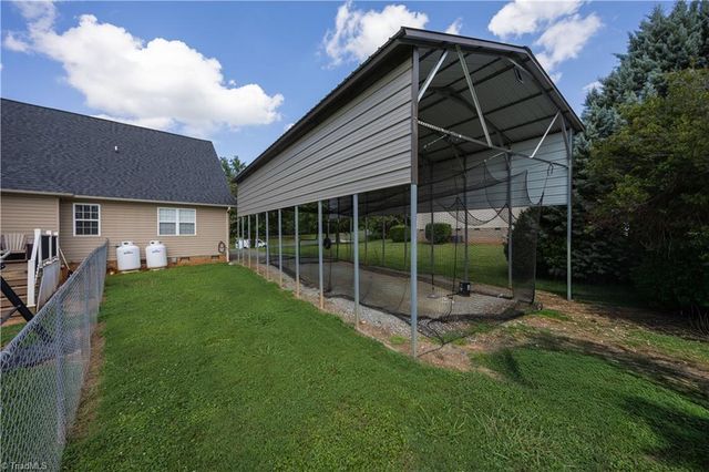 3146 Clear Ridge Drive, Trinity, NC 27370