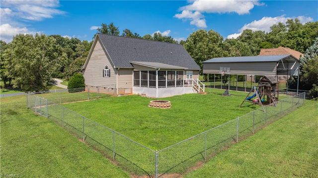 3146 Clear Ridge Drive, Trinity, NC 27370