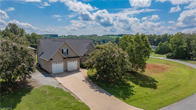 3146 Clear Ridge Drive, Trinity, NC 27370