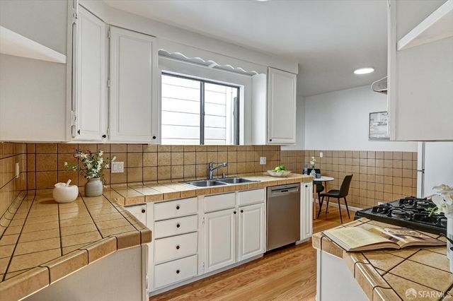 1718 22nd Avenue, San Francisco, CA 94122