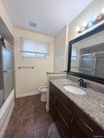 29355 Westbrook Avenue, Warren, MI 48092