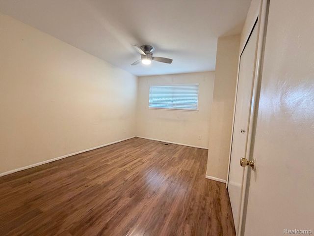 29355 Westbrook Avenue, Warren, MI 48092