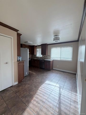 29355 Westbrook Avenue, Warren, MI 48092
