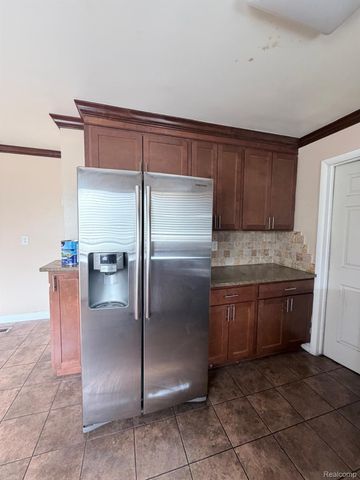 29355 Westbrook Avenue, Warren, MI 48092