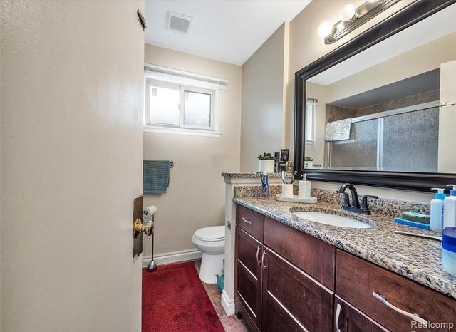 29355 Westbrook Avenue, Warren, MI 48092
