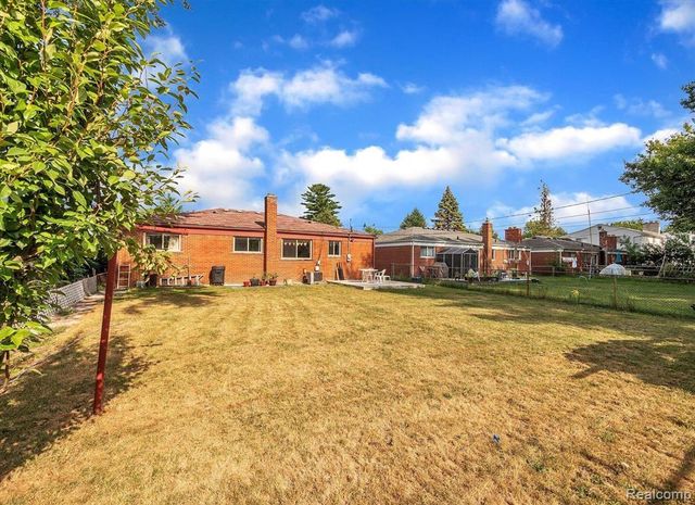 29355 Westbrook Avenue, Warren, MI 48092