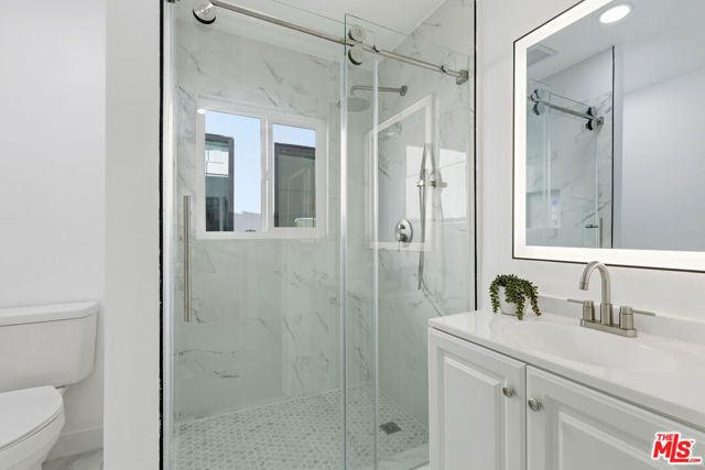 3652 Brunswick Avenue, Los Angeles, CA 90039