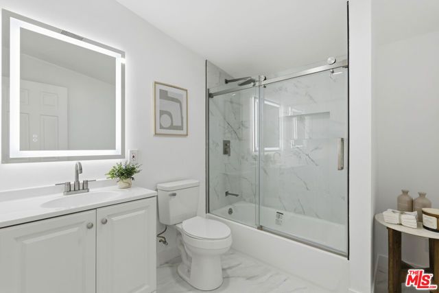 3652 Brunswick Avenue, Los Angeles, CA 90039