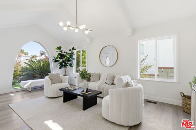 3652 Brunswick Avenue, Los Angeles, CA 90039