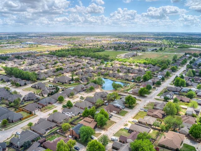 2012 Yellowstone Drive, Yukon, OK 73099