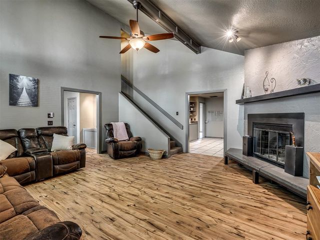 2012 Yellowstone Drive, Yukon, OK 73099