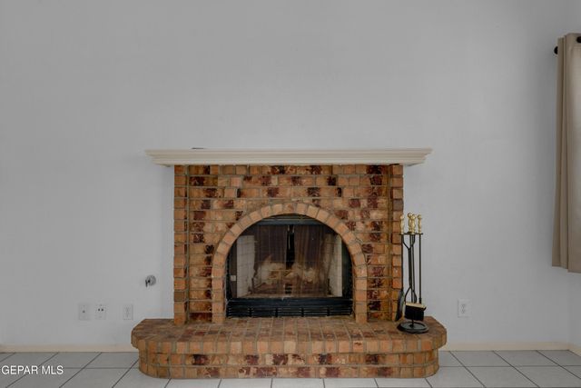 7741 Waterhouse Drive, El Paso, TX 79912