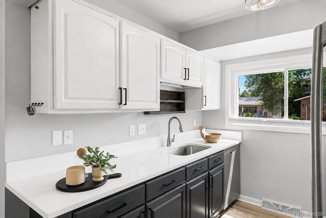 1821 S Yank Court, Lakewood, CO 80228