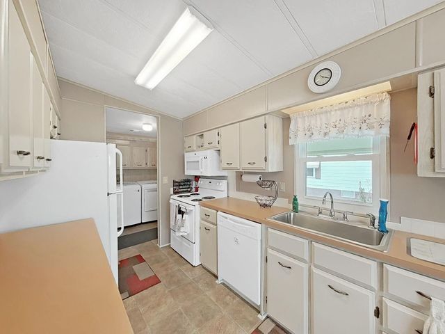 4966 DEERWOOD DR, Lakeland, FL 33810