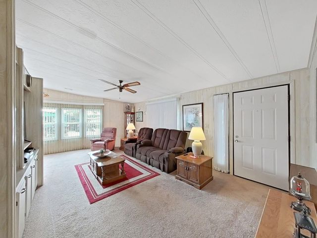 4966 DEERWOOD DR, Lakeland, FL 33810