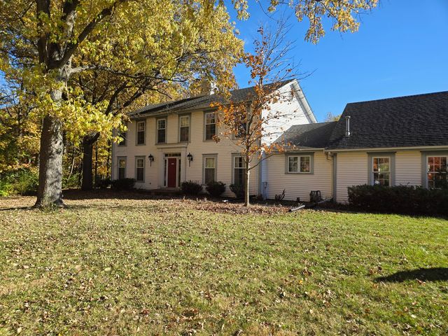 1663 E Rietveld Drive, Crete, IL 60417