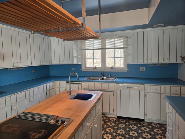 1663 E Rietveld Drive, Crete, IL 60417