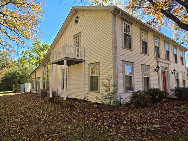 1663 E Rietveld Drive, Crete, IL 60417