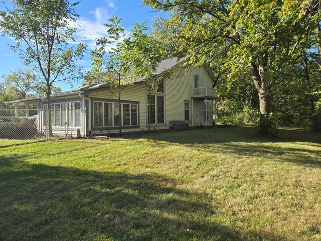 1663 E Rietveld Drive, Crete, IL 60417