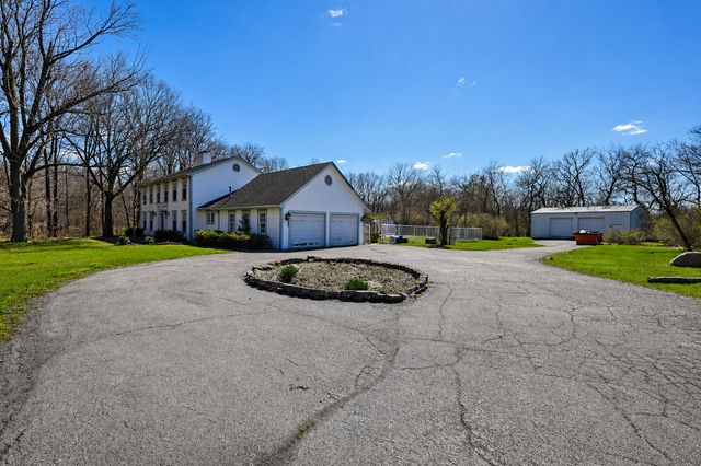 1663 E Rietveld Drive, Crete, IL 60417