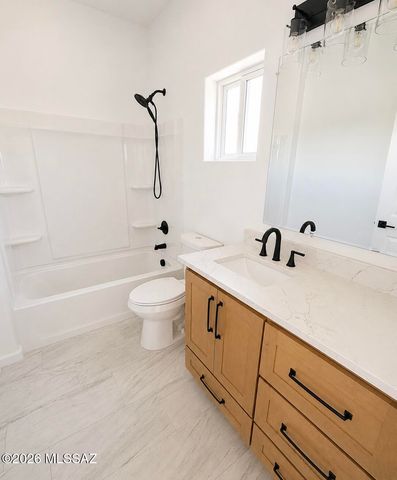 5881 N Placita Loma Antigua, Tucson, AZ 85741