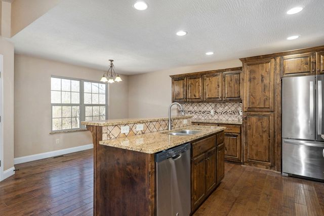 4625 Silo Hills Drive, Springfield, MO 65802