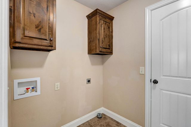 4625 Silo Hills Drive, Springfield, MO 65802