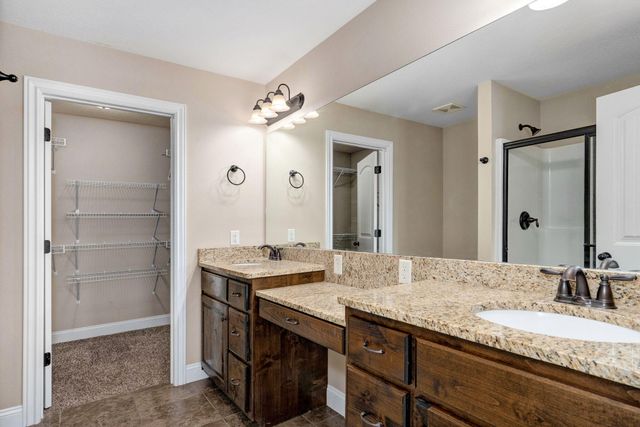 4625 Silo Hills Drive, Springfield, MO 65802