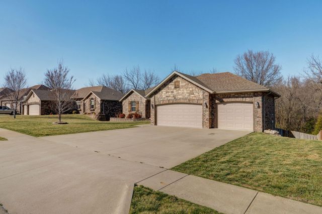 4625 Silo Hills Drive, Springfield, MO 65802