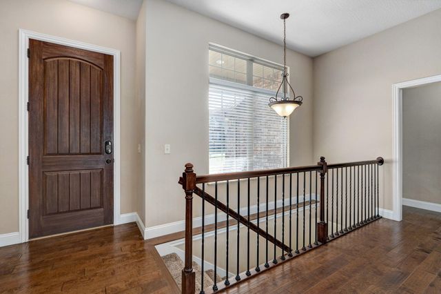 4625 Silo Hills Drive, Springfield, MO 65802