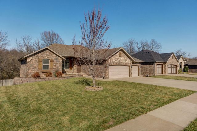 4625 Silo Hills Drive, Springfield, MO 65802
