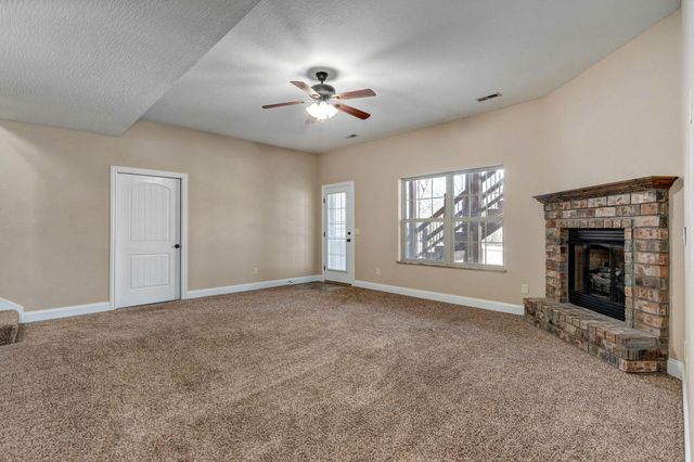 4625 Silo Hills Drive, Springfield, MO 65802