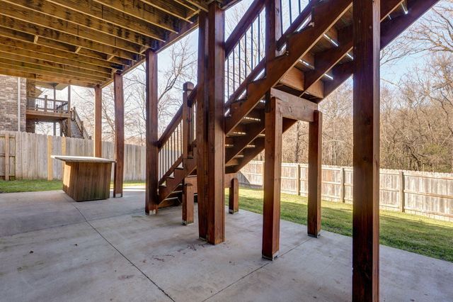 4625 Silo Hills Drive, Springfield, MO 65802