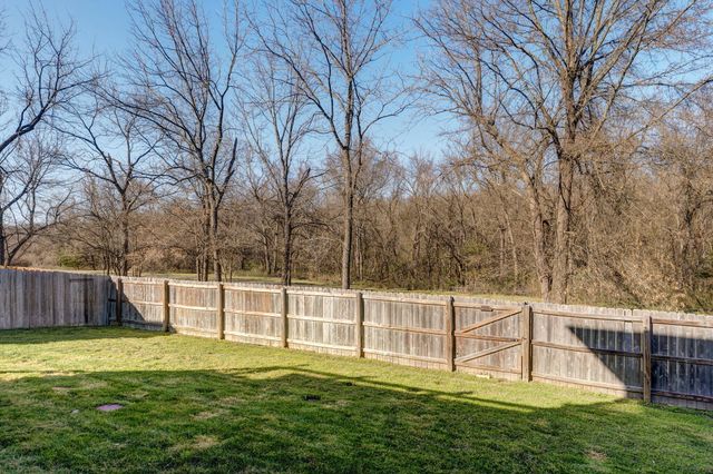 4625 Silo Hills Drive, Springfield, MO 65802