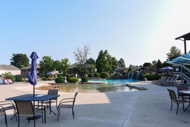 4625 Silo Hills Drive, Springfield, MO 65802