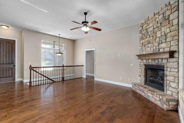 4625 Silo Hills Drive, Springfield, MO 65802