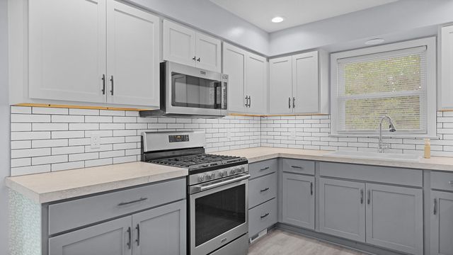 1728 Langley Street Se, City Of Grand Rapids, MI 49508
