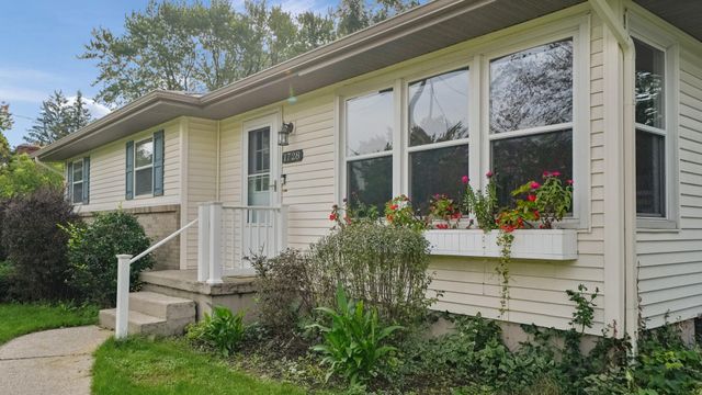 1728 Langley Street Se, City Of Grand Rapids, MI 49508
