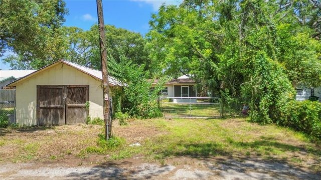 5209 9TH STREET, Zephyrhills, FL 33542