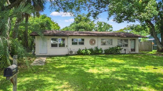 5209 9TH STREET, Zephyrhills, FL 33542