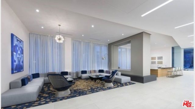 3033 Wilshire Boulevard 1407, Los Angeles, CA 90010