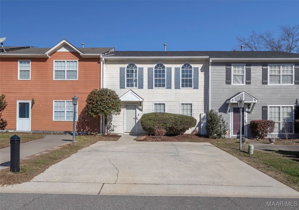 121 Willow Point Lane, Alabaster, AL 35007