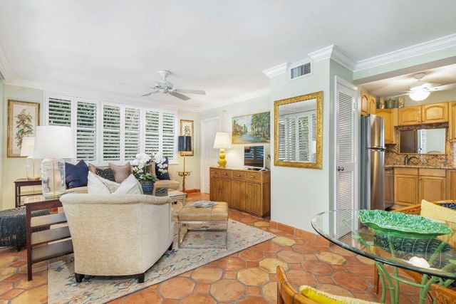 401 Peruvian Avenue 1050, Palm Beach, FL 33480