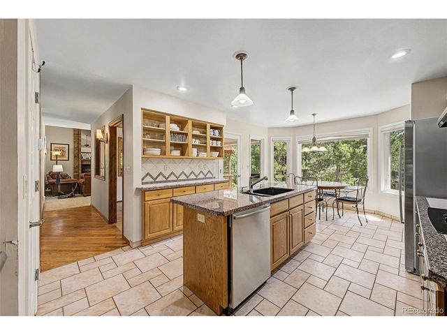 725 Country Dr, Monument, CO 80132