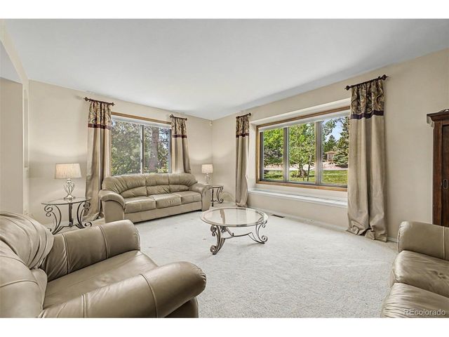 725 Country Dr, Monument, CO 80132