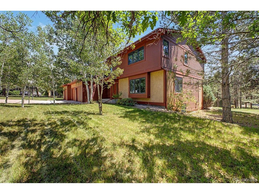 725 Country Dr, Monument, CO 80132
