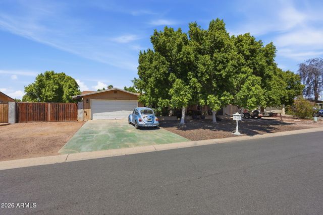 654 S COPPER Drive, Apache Junction, AZ 85120