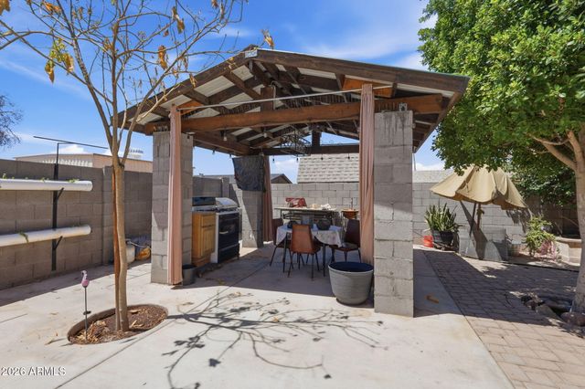 654 S COPPER Drive, Apache Junction, AZ 85120