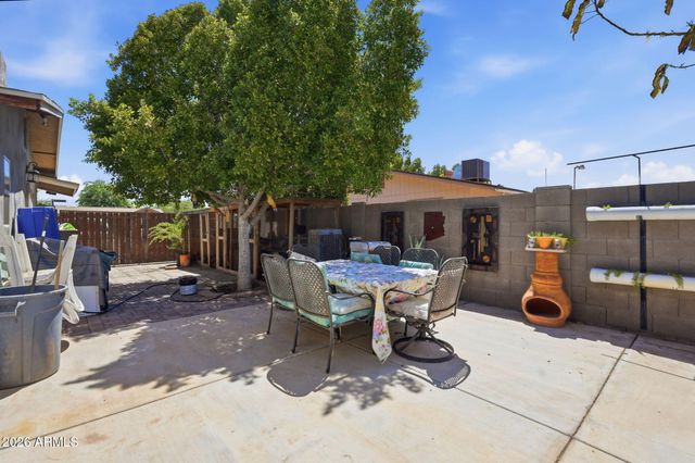 654 S COPPER Drive, Apache Junction, AZ 85120