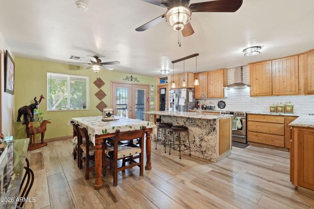 654 S COPPER Drive, Apache Junction, AZ 85120